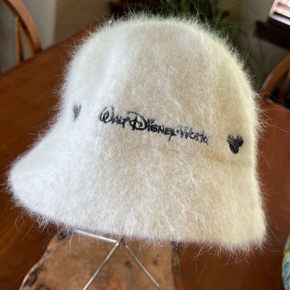 NEW Walt Disney World White Rabbit Fur Blend Mickey Mouse Bucket Hat - Adult - Picture 8 of 9